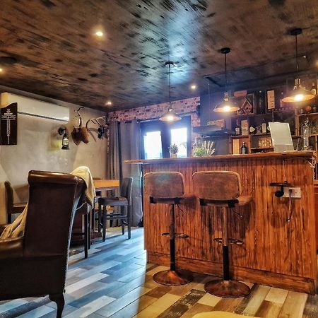 The Pub - Unique & Authentic Experience - Free Parking!, 5 Minutes From Airbus And The Mall Cribbs Bristol Zewnętrze zdjęcie