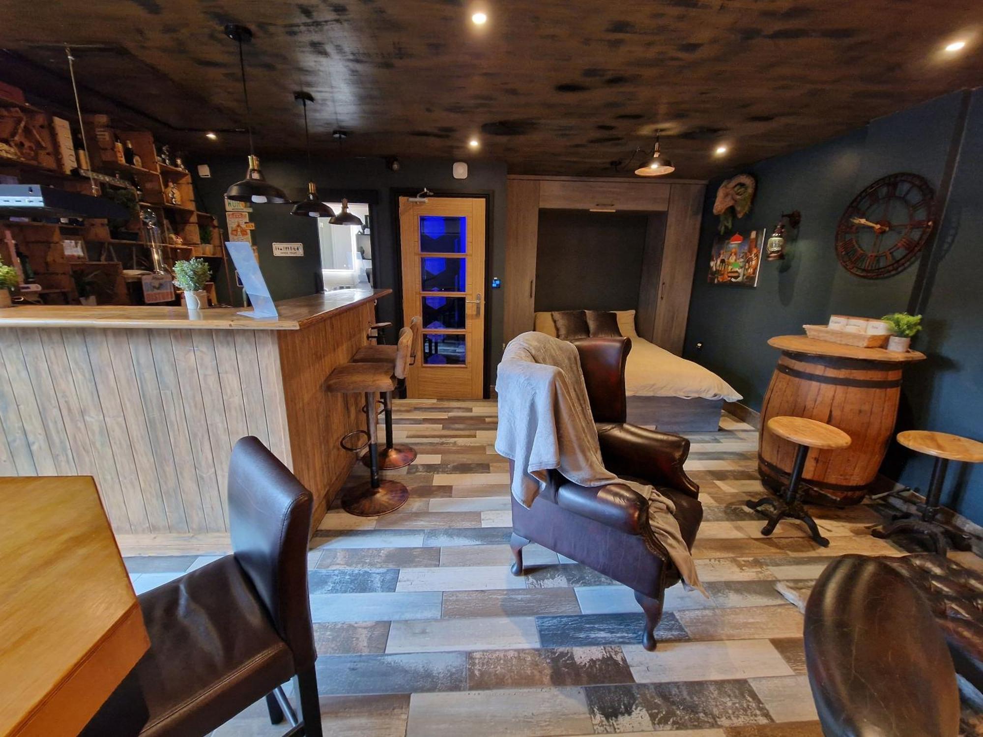 The Pub - Unique & Authentic Experience - Free Parking!, 5 Minutes From Airbus And The Mall Cribbs Bristol Zewnętrze zdjęcie